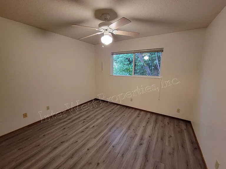 12175 SW Allen Blvd — Photo 7