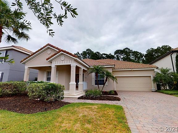 2nd image of 475 Luna Bella Ln
