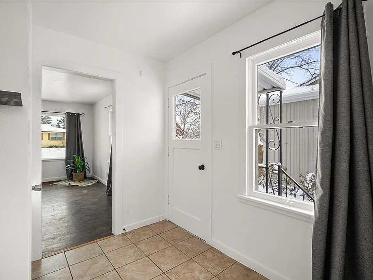 3923 N Walnut St — Photo 10