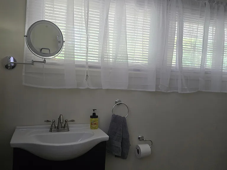 63 Lincoln Ave — Photo 6