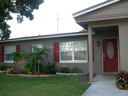 2nd image of 4033 Queen Anne Dr