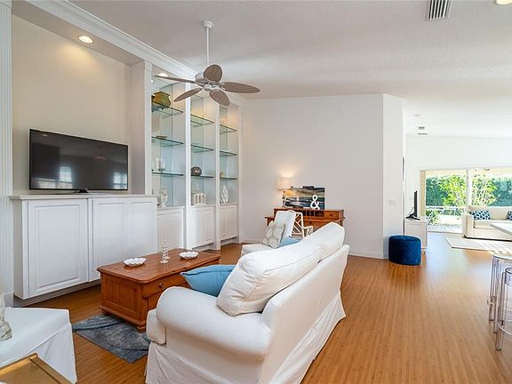 2nd image of 7525 Renato Ct