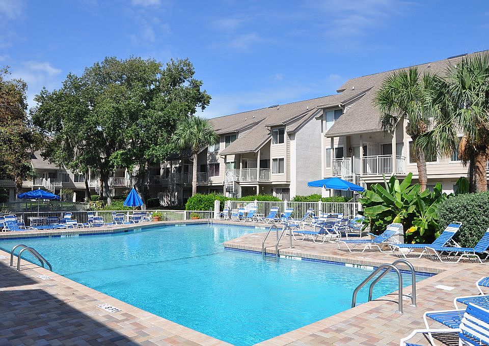 Large pool and sundeck. 