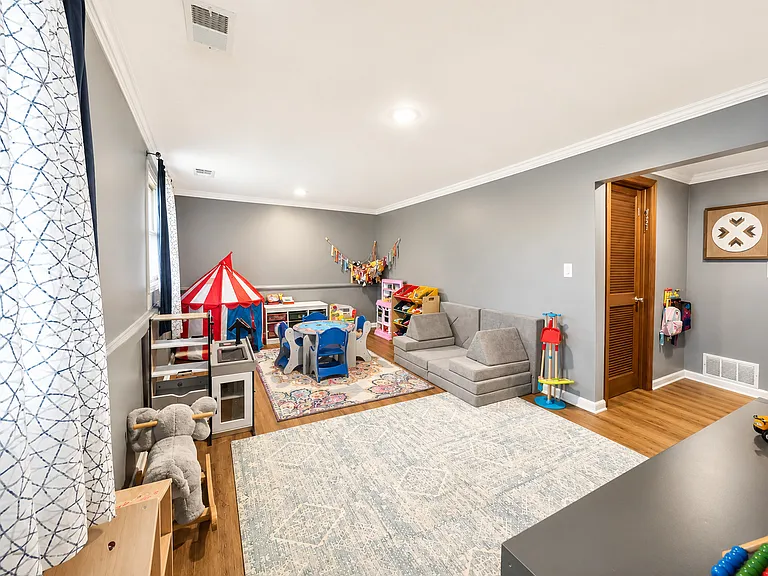 476 Raupp Blvd — Photo 16