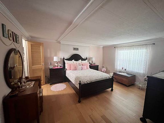 5th image of 8598 Baron Dr #285