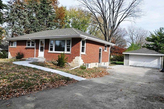 1st image of 6N761 Pine St