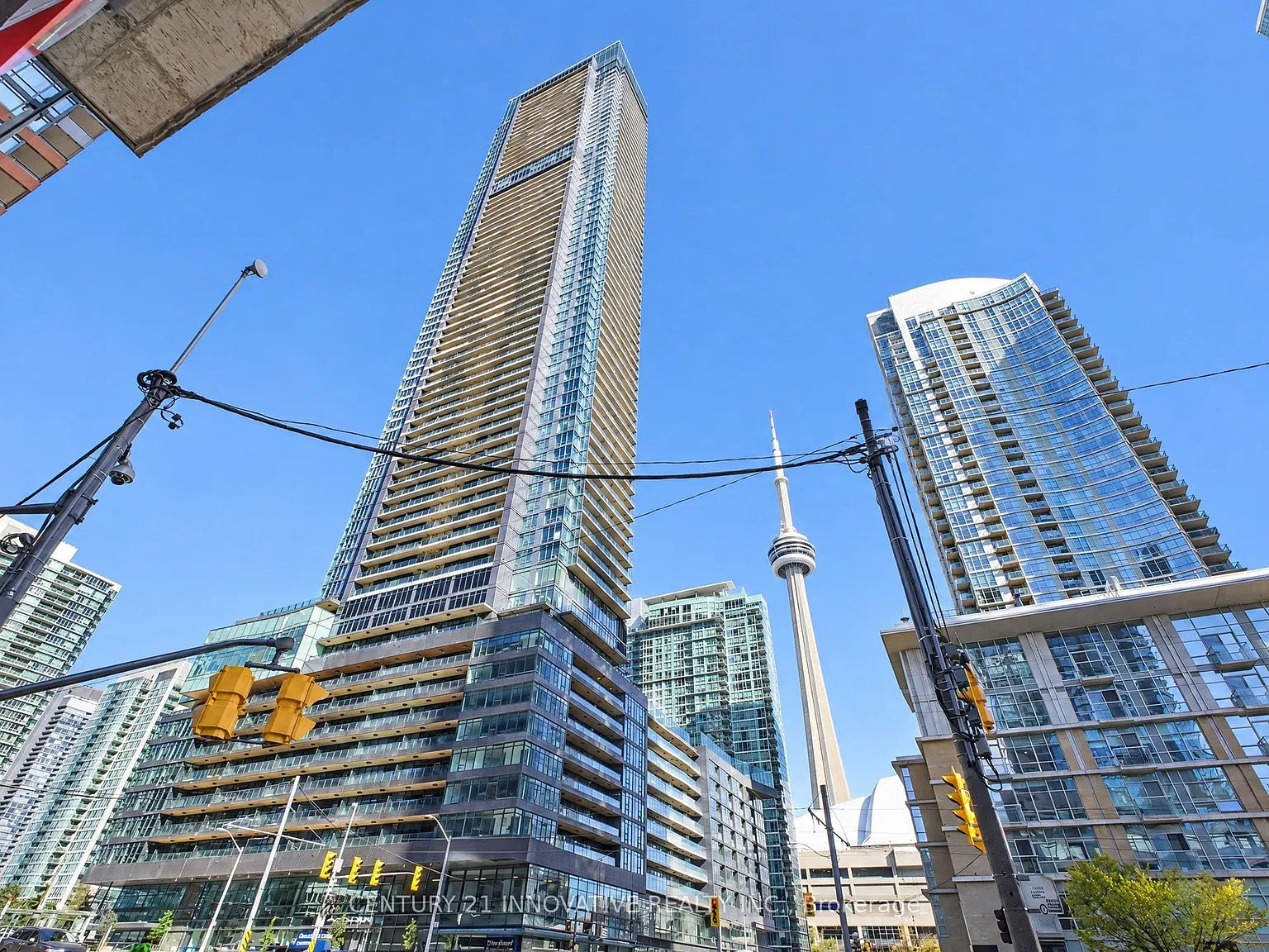 Canada House — Photo 1