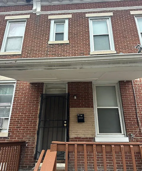 1716 E 25th St — Photo 2