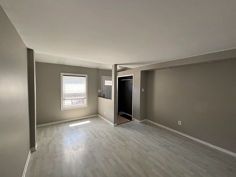 23 Raymond St — Photo 2