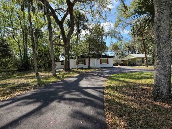 502 NW Crystal St, Crystal River, FL 34428