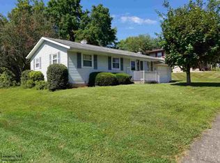 955 Betty Ave, Logan, OH 43138