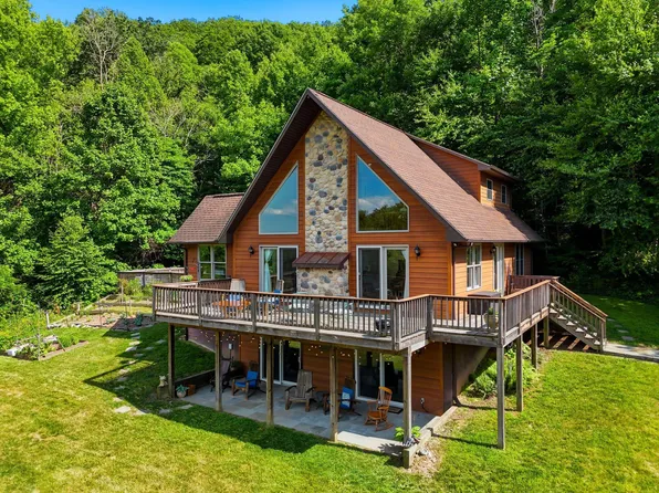 2411 Quaker Run Rd, Banco, VA 22711