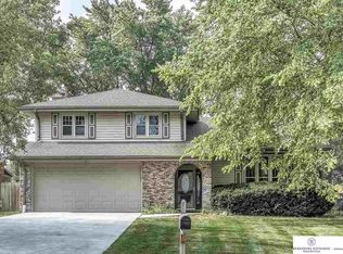 13605 Glenn St, Omaha, NE 68138