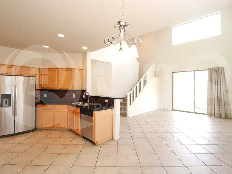 2450 E Darrel Rd — Photo 6
