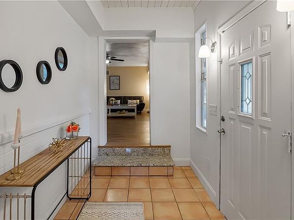4th image of 30602 Orange Dr