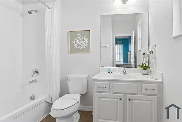4445 Shiva Loop #4445 — Photo 35