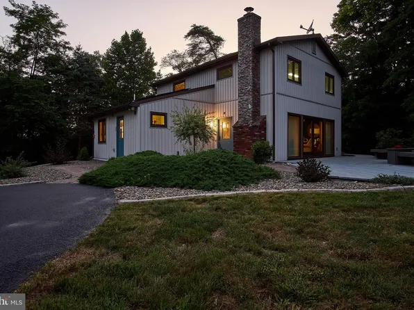 1911 Longs Gap Rd, Carlisle, PA 17013