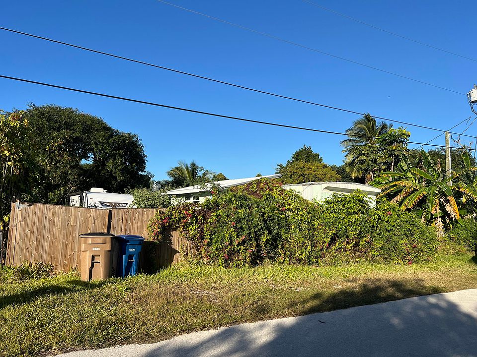 28177 Julia Ave, Little Torch Key, FL 33042 | MLS #619600 | Zillow