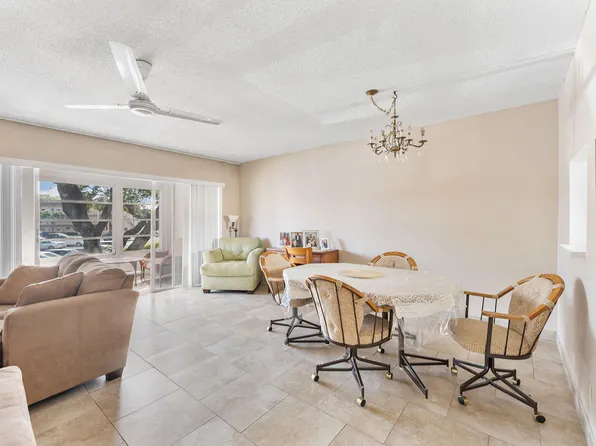 750 Lori Drive #232, Palm Springs, FL 33461