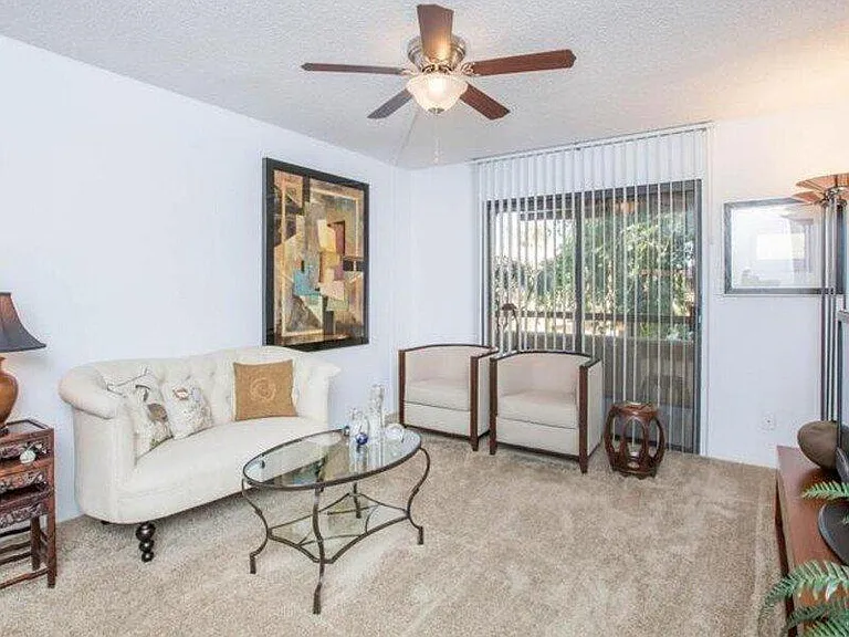 Sun Wood Apartments — Photo 9