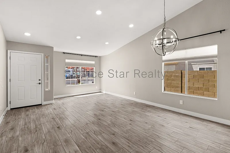4 bed, 2.0 bath, 1680 sqft, $2,500 — Photo 4