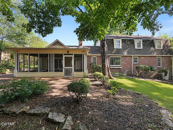 2nd image of 23 Greenway Dr
