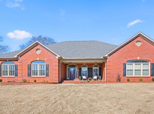 125 Hidden Creek Dr, Huntsville, AL 35806