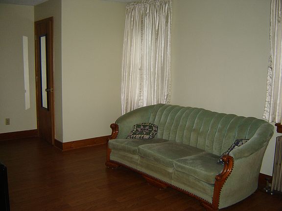 4th image of 1028 W 25th St