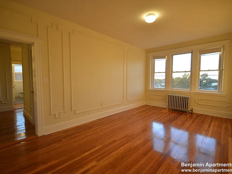 1800 Commonwealth Ave #30 — Photo 3
