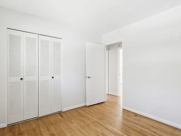 9717 Hedin Dr — Photo 20