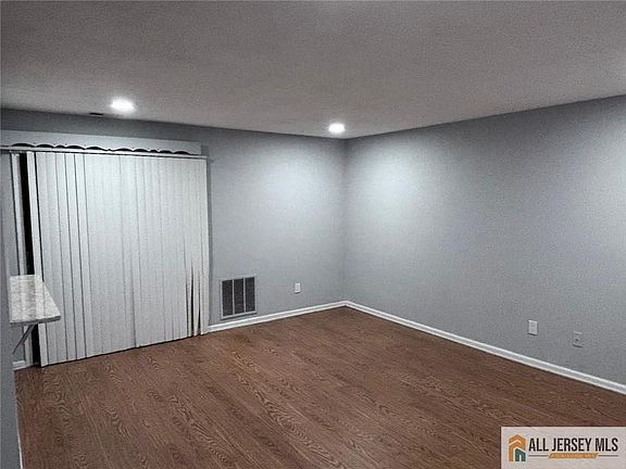 4th image of 103 Woodbridge Commons Way Unit 103