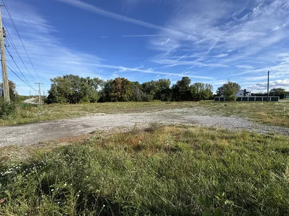 5552 W Ridge Rd, Erie, PA 16506