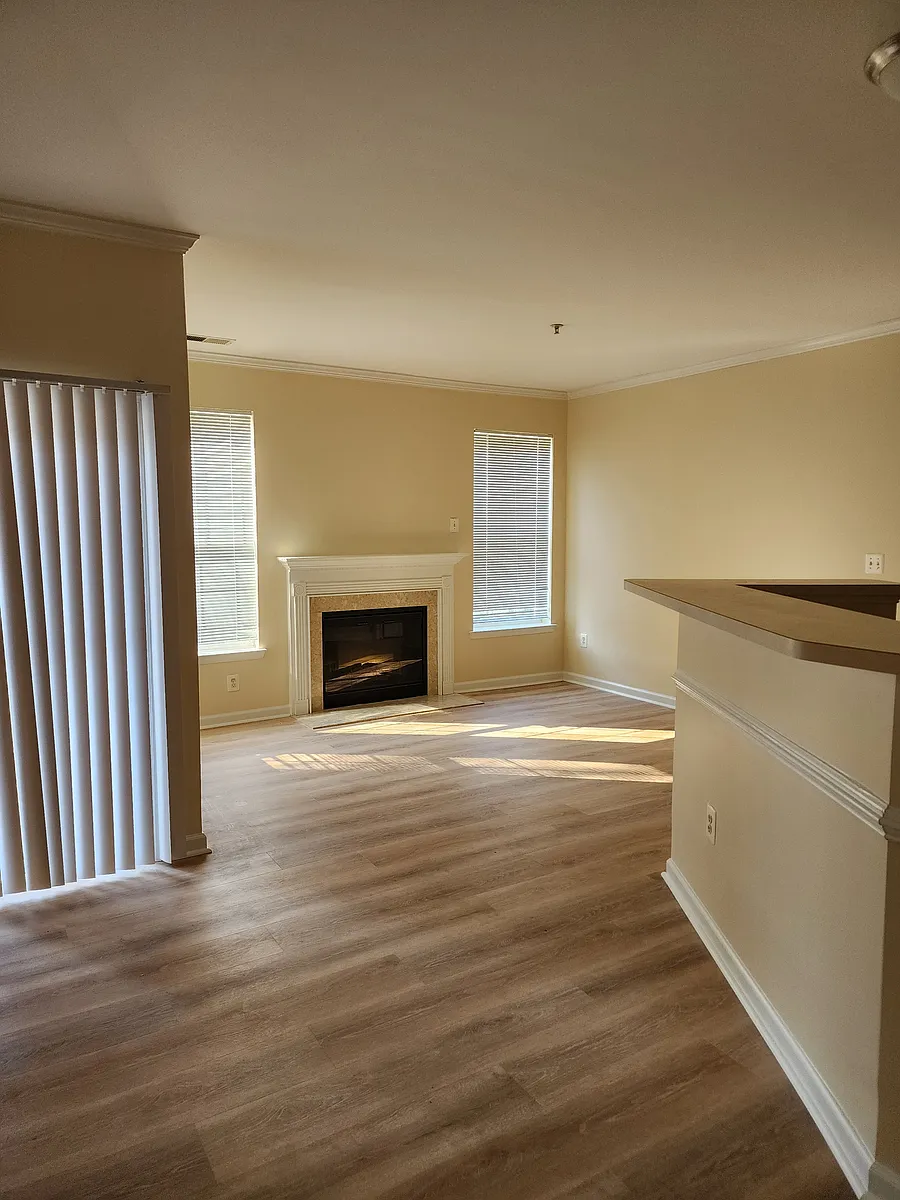 Building Photo - 2805 Forest Run Dr #106