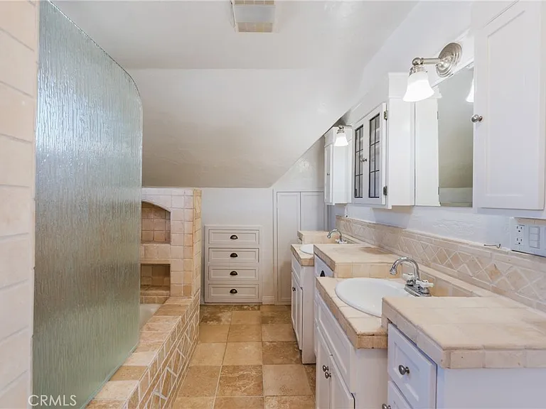 1305 Oak Ave — Photo 18