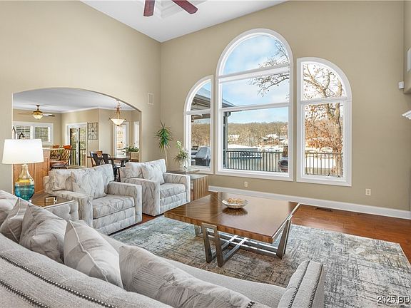 4th image of 1069 Muirfield Dr