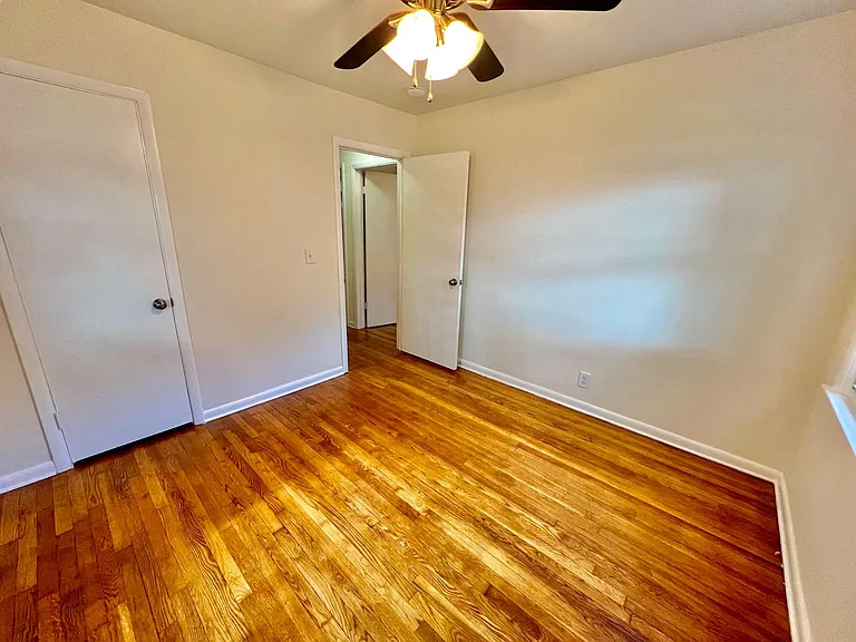 1003 Davidson St — Photo 3