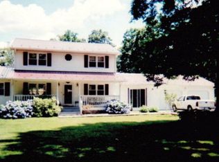4 Hickory St, Cedar Bluff, VA 24609