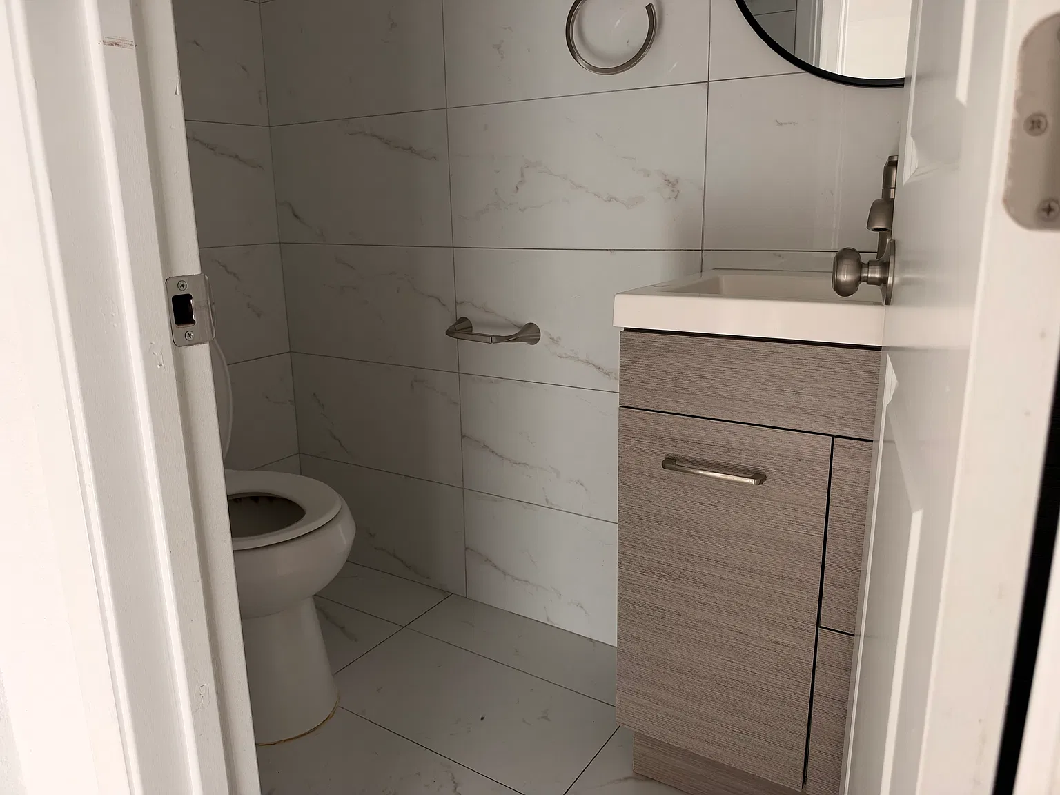 5 bed, 2235 sqft, $5,300 — Photo 3