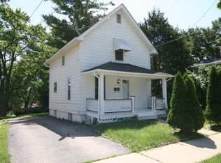 409 Wilcox Ave, Elgin, IL 60123