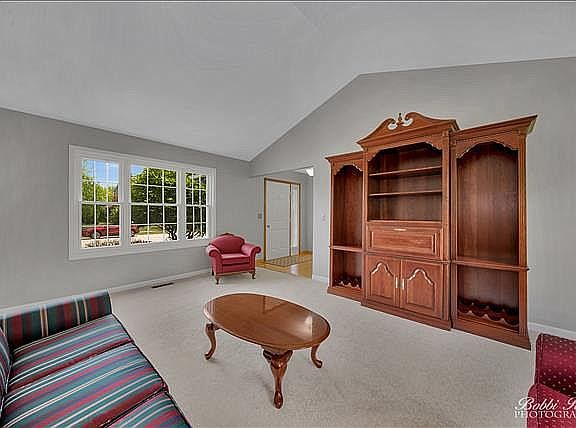 4th image of 497 Tallgrass Cir