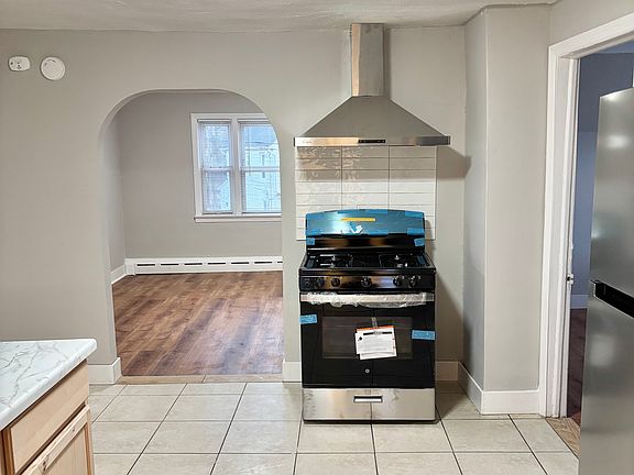 3rd image of 1516 Roosevelt Ave APT 2