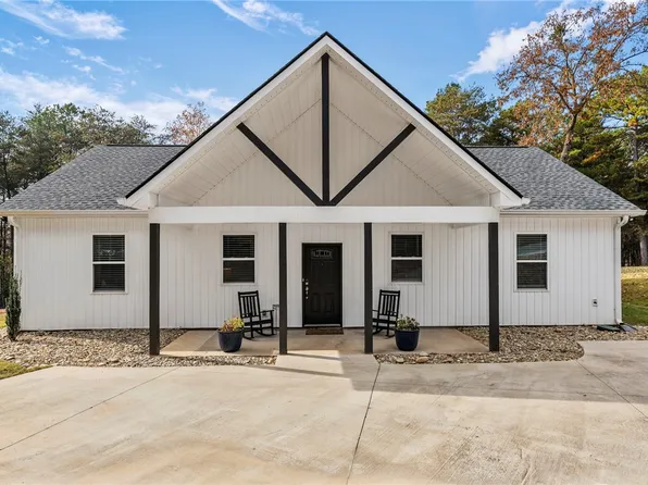 128 Hard Cash Ln, Fair Play, SC 29643