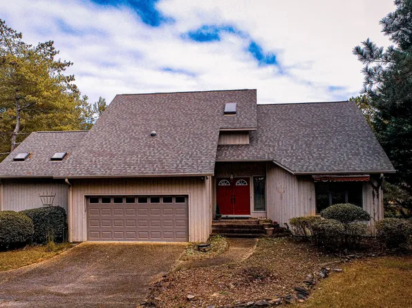 1050 Burning Tree Road, Pinehurst, NC 28374