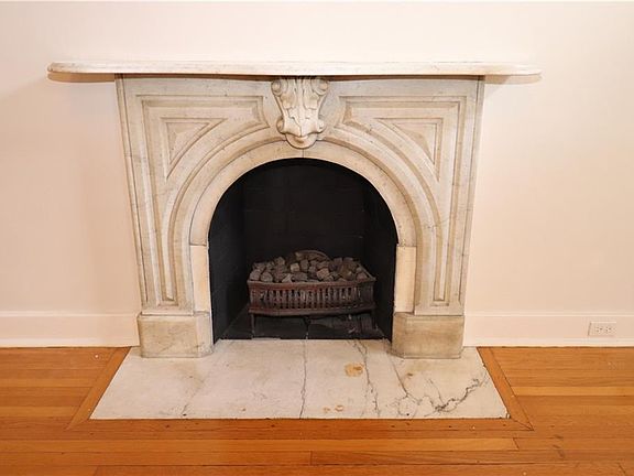 3rd image of 1820 Jefferson Ave APT 4
