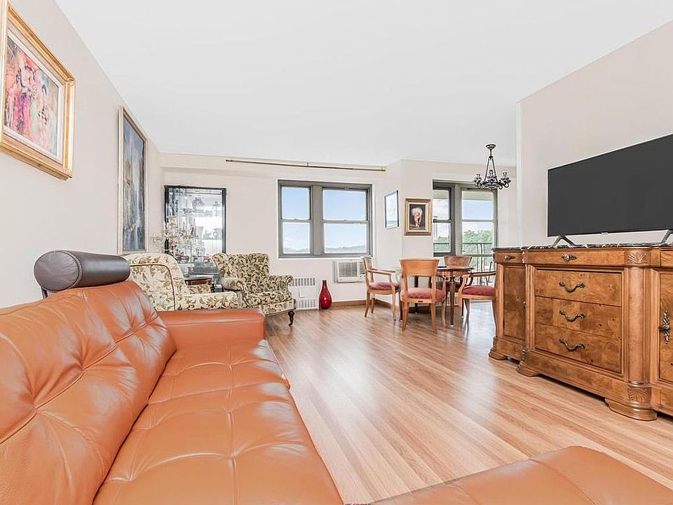 1st image of 290 W 232nd St APT 15E