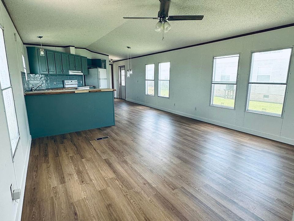 303 Breezy Ln, Youngsville, LA 70592 Zillow
