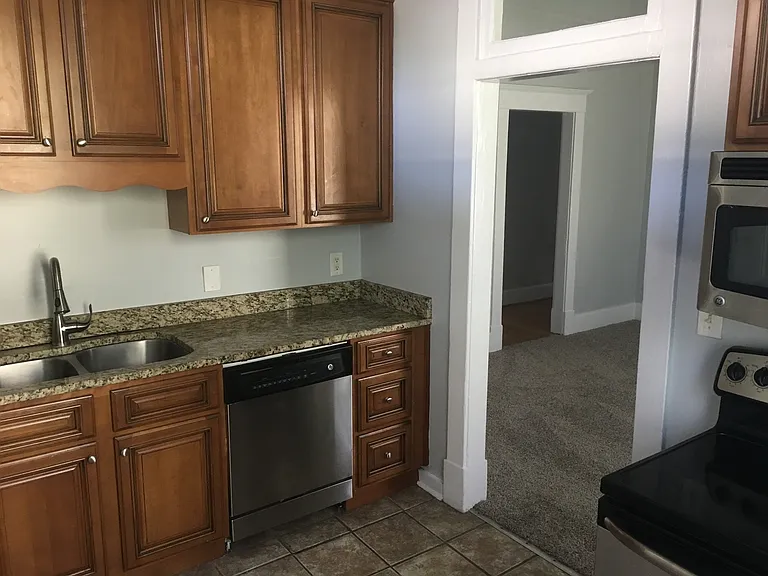 1526 Habersham St — Photo 10