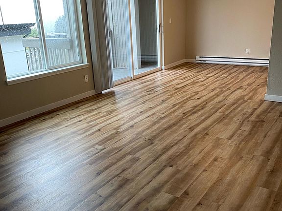 4th image of 10138 NE 64th St #7