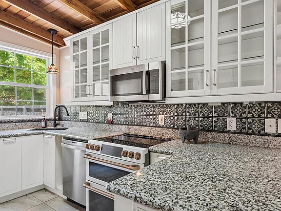 5th image of 1821 Adobe Canyon Road