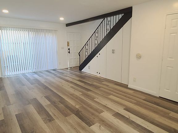 2nd image of 727 N Eucalyptus Ave APT 6